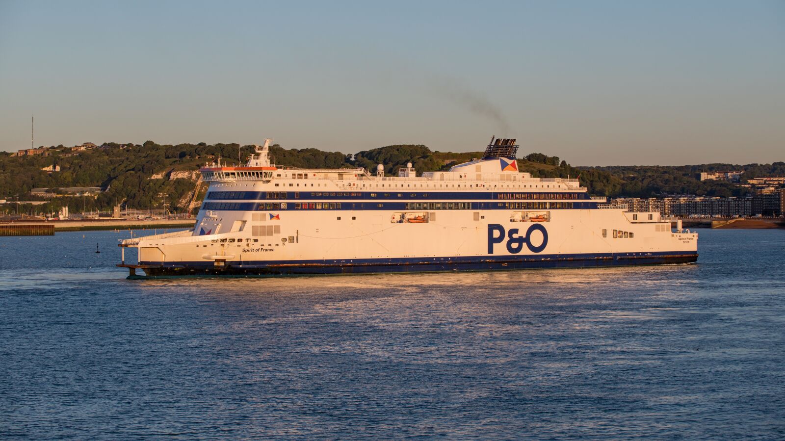Canon EOS 6D Mark II sample photo. Sunrise, boat, sea photography