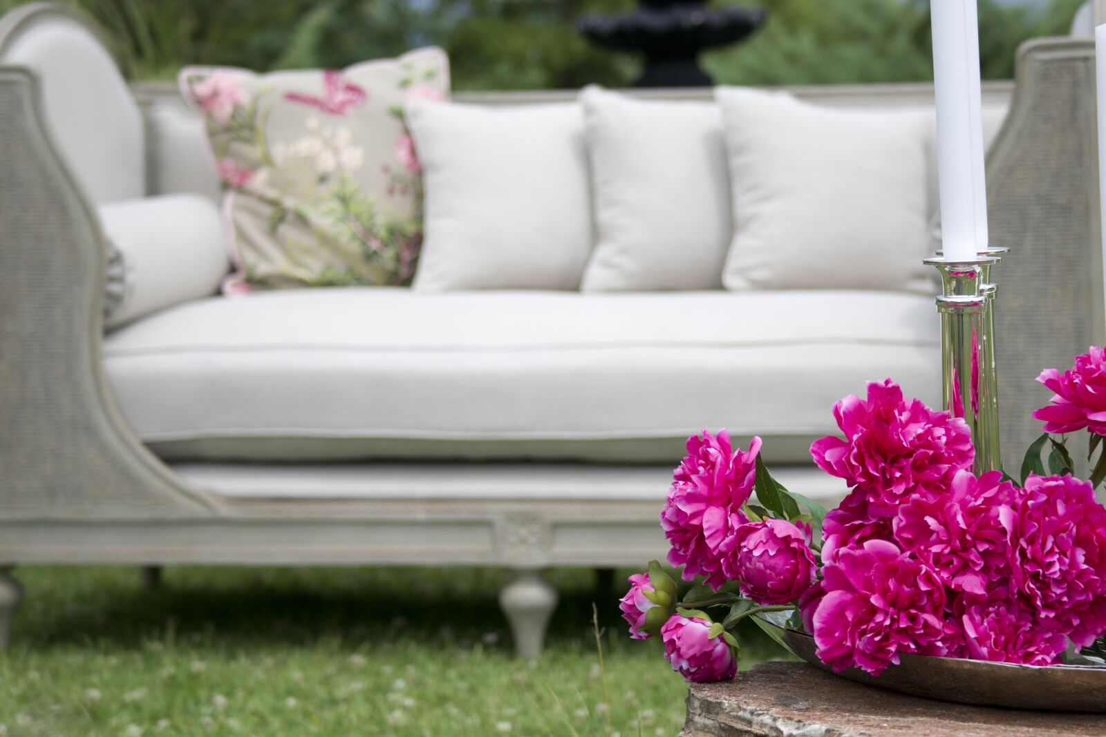Sony Alpha DSLR-A850 sample photo. Furniture, design, architecture photography