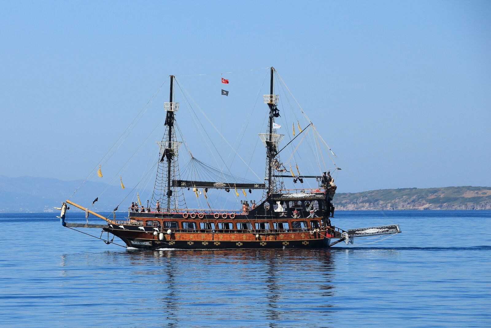 Canon EOS 700D (EOS Rebel T5i / EOS Kiss X7i) sample photo. Pirates, sailing vessel, ship photography