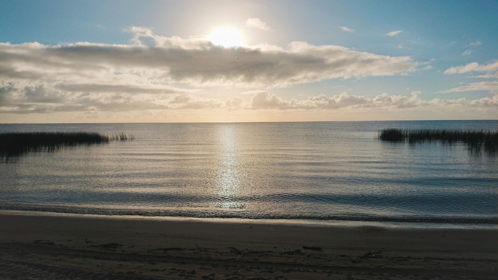 Sony Xperia XZ Premium sample photo. Sol, praia, nascer do photography