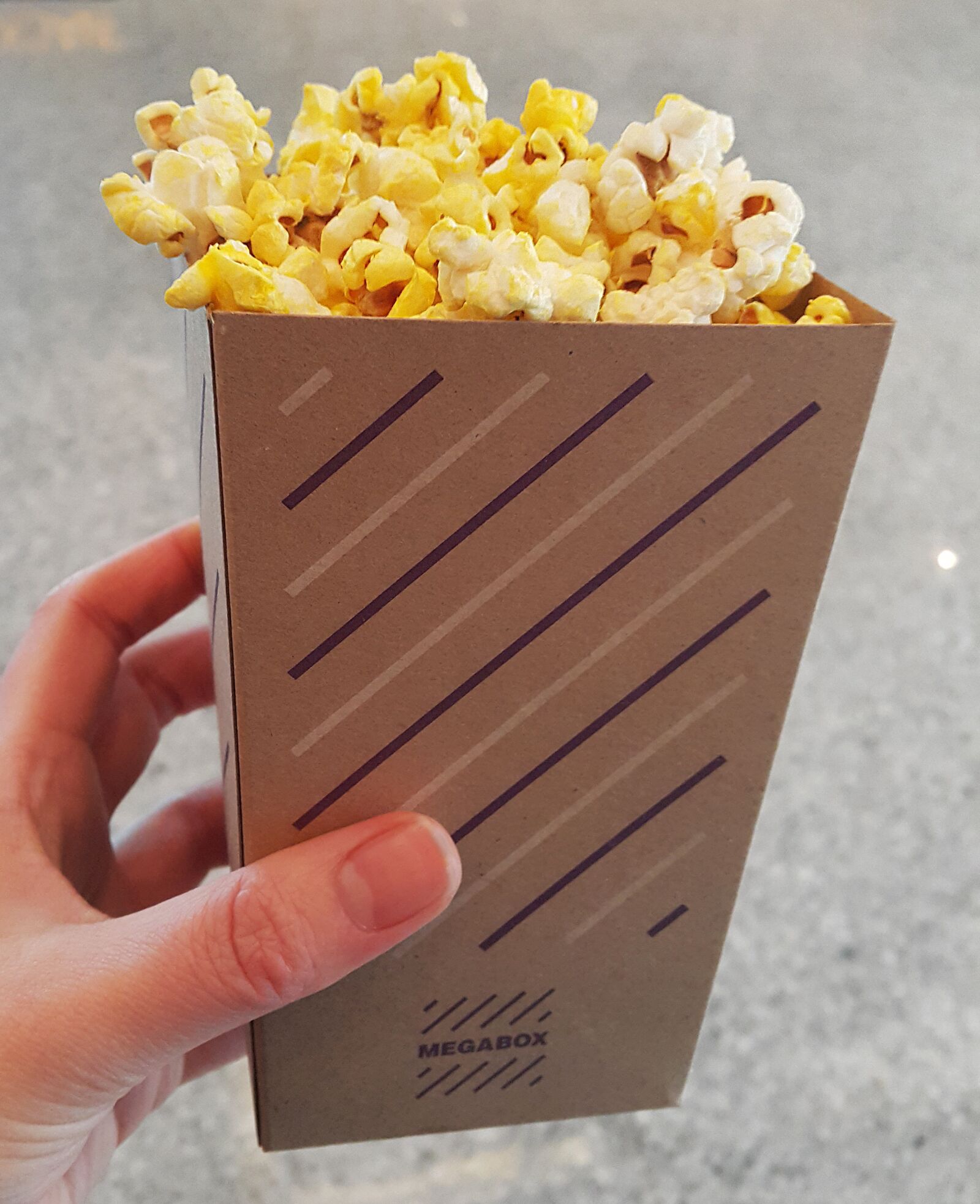 Samsung Galaxy Note4 sample photo. Confectionery, popcorn, cinema photography