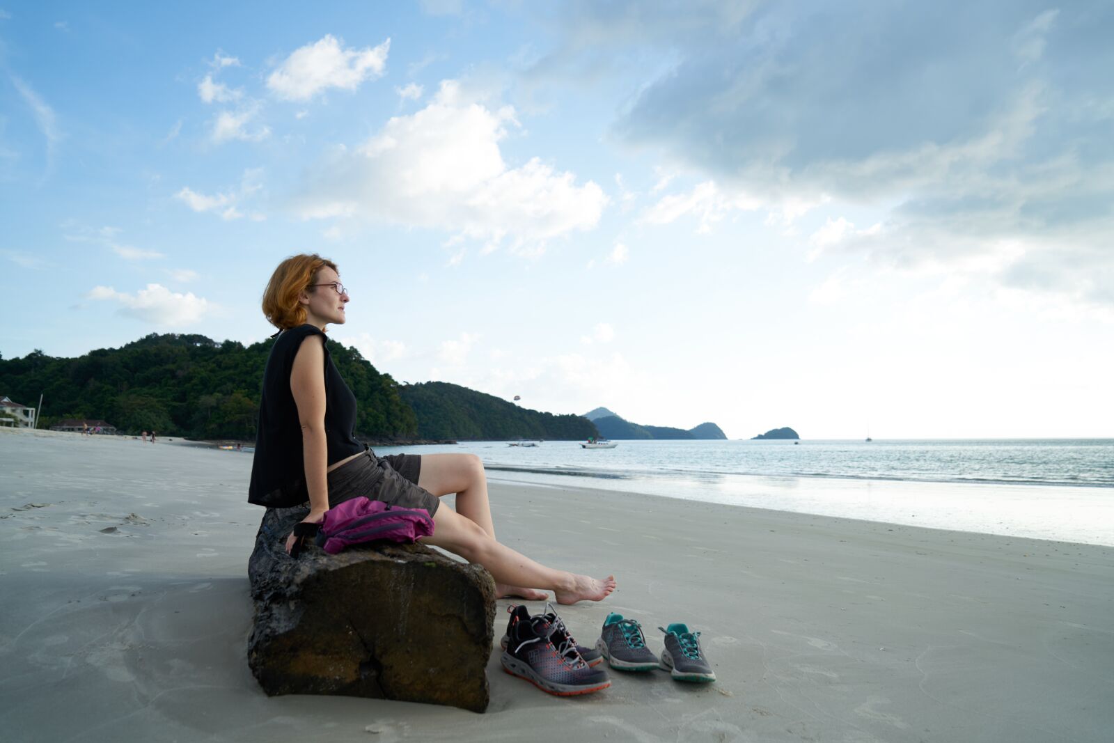 Sony a7R II sample photo. Beach, sit, legs photography