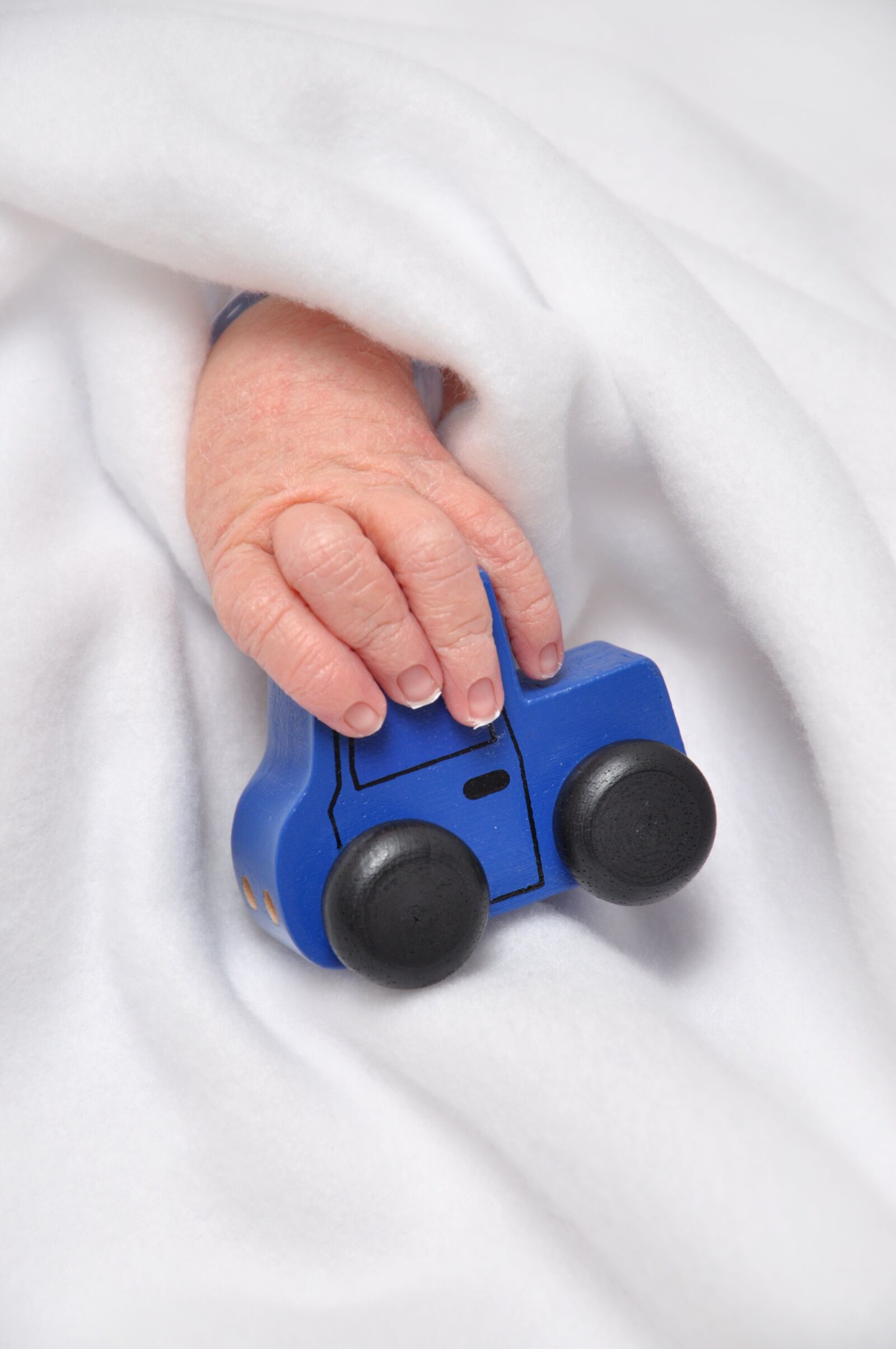 Nikon D90 sample photo. Baby, hand, car photography