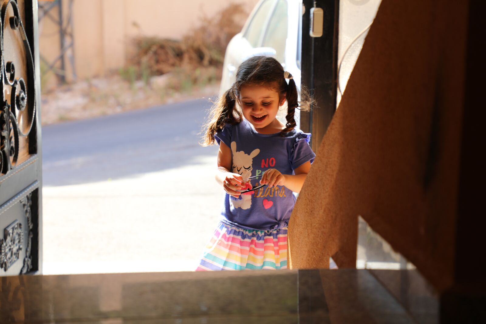 Canon EF 24-105mm F4L IS II USM sample photo. Girl, kid, laugh photography