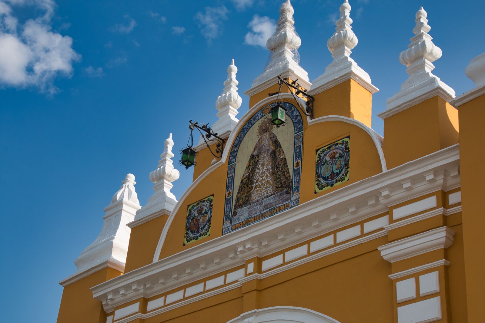 Tamron 16-300mm F3.5-6.3 Di II VC PZD Macro sample photo. Seville, church, spain photography