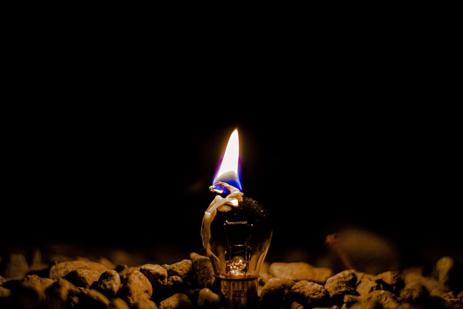 Canon EOS 550D (EOS Rebel T2i / EOS Kiss X4) sample photo. Flame, vial, fire photography