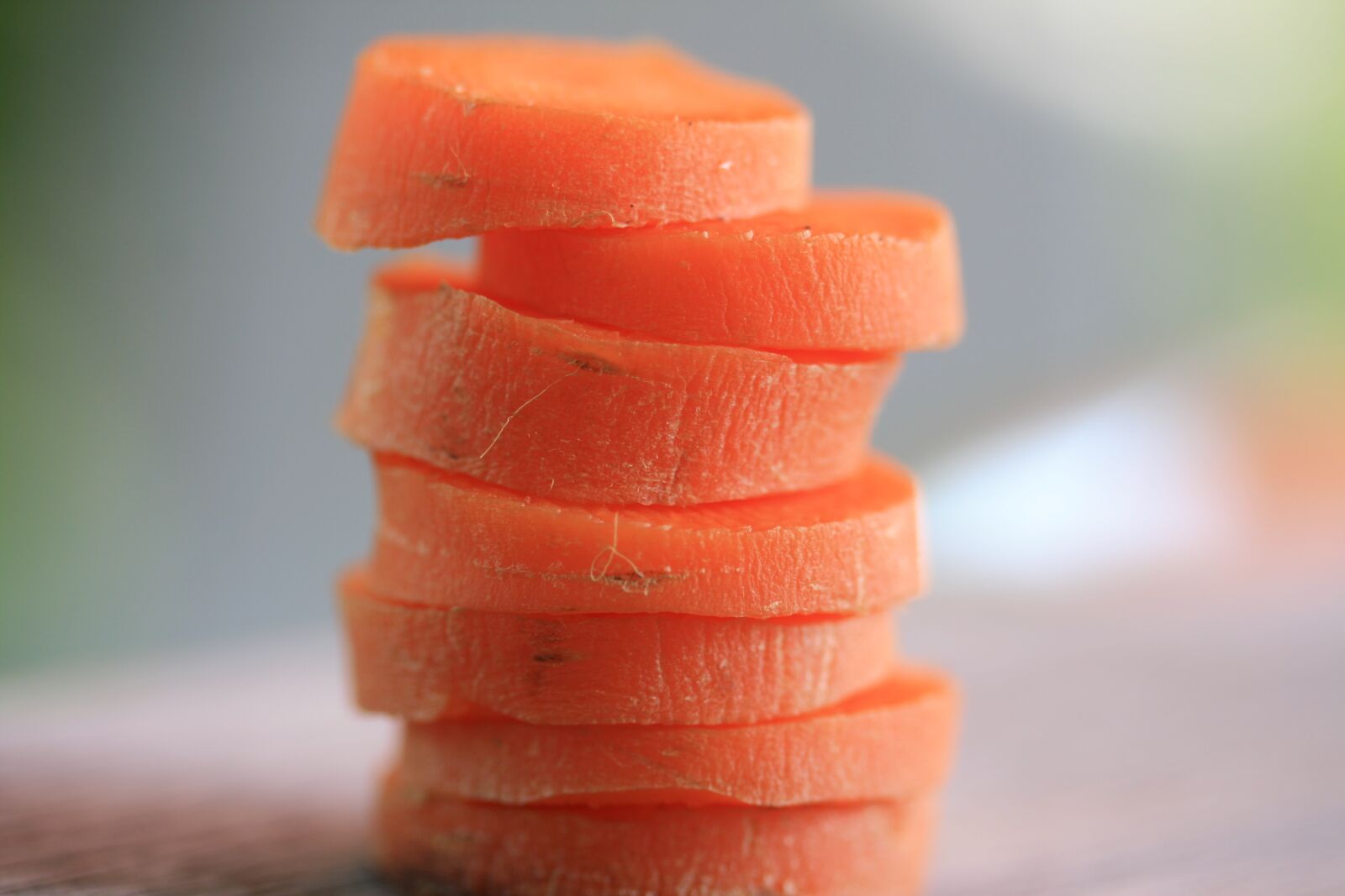 Canon EOS 400D (EOS Digital Rebel XTi / EOS Kiss Digital X) sample photo. Carrot, orange, fresh photography
