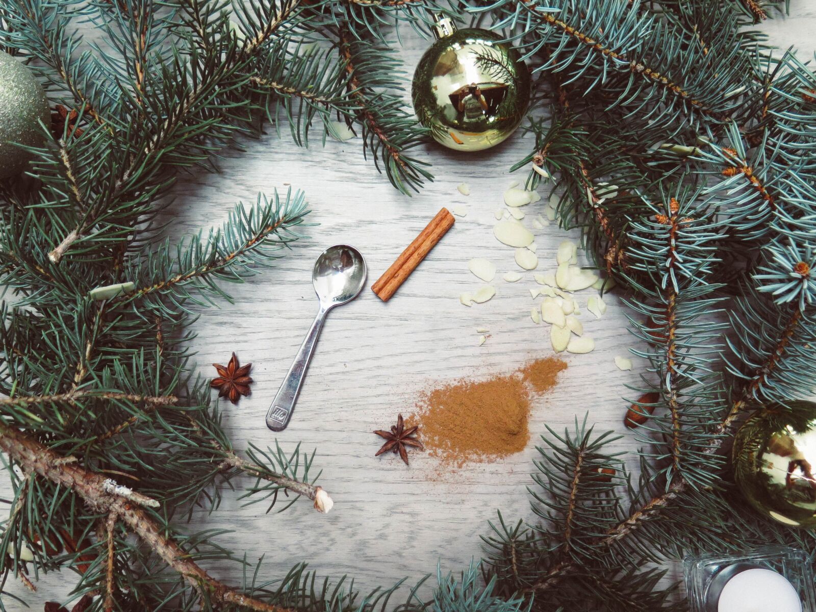 Canon PowerShot G16 sample photo. Pine nut, cinnamon, powder photography