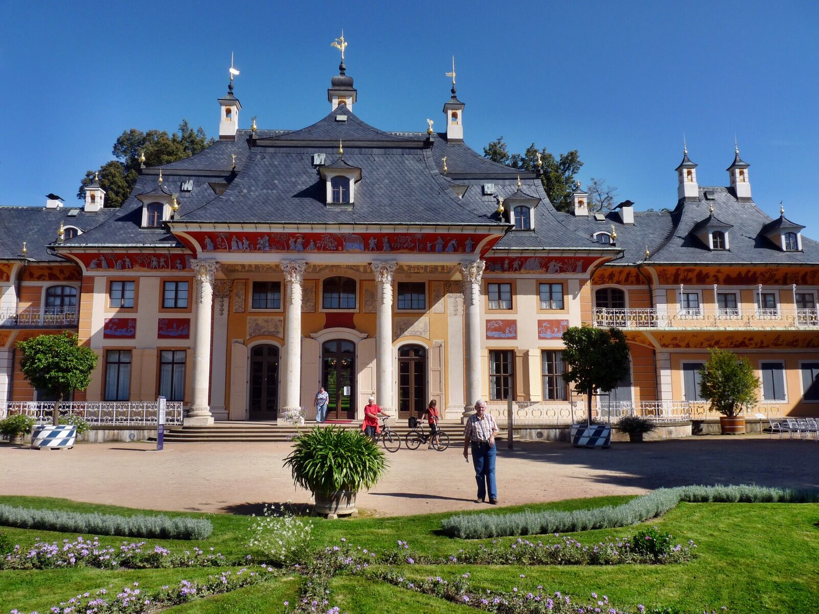 Panasonic Lumix DMC-FZ28 sample photo. Castle pilnitz, dresden, baroque photography