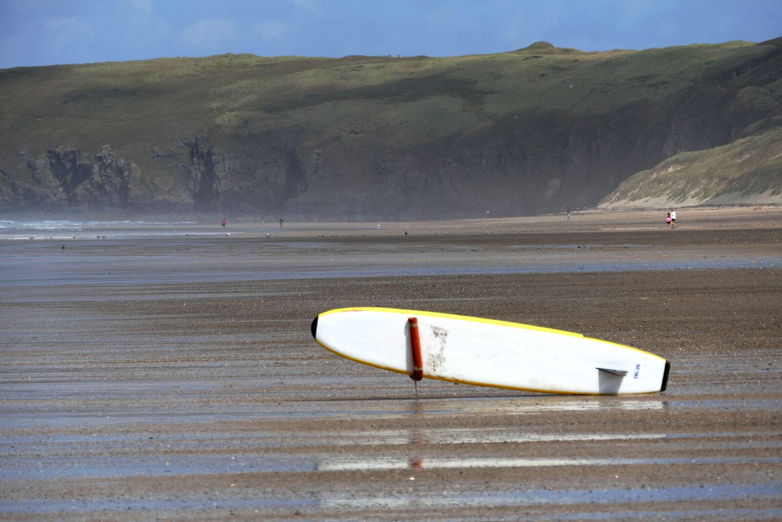 Panasonic Lumix DMC-FZ1000 sample photo. Beach, surf board, surf photography