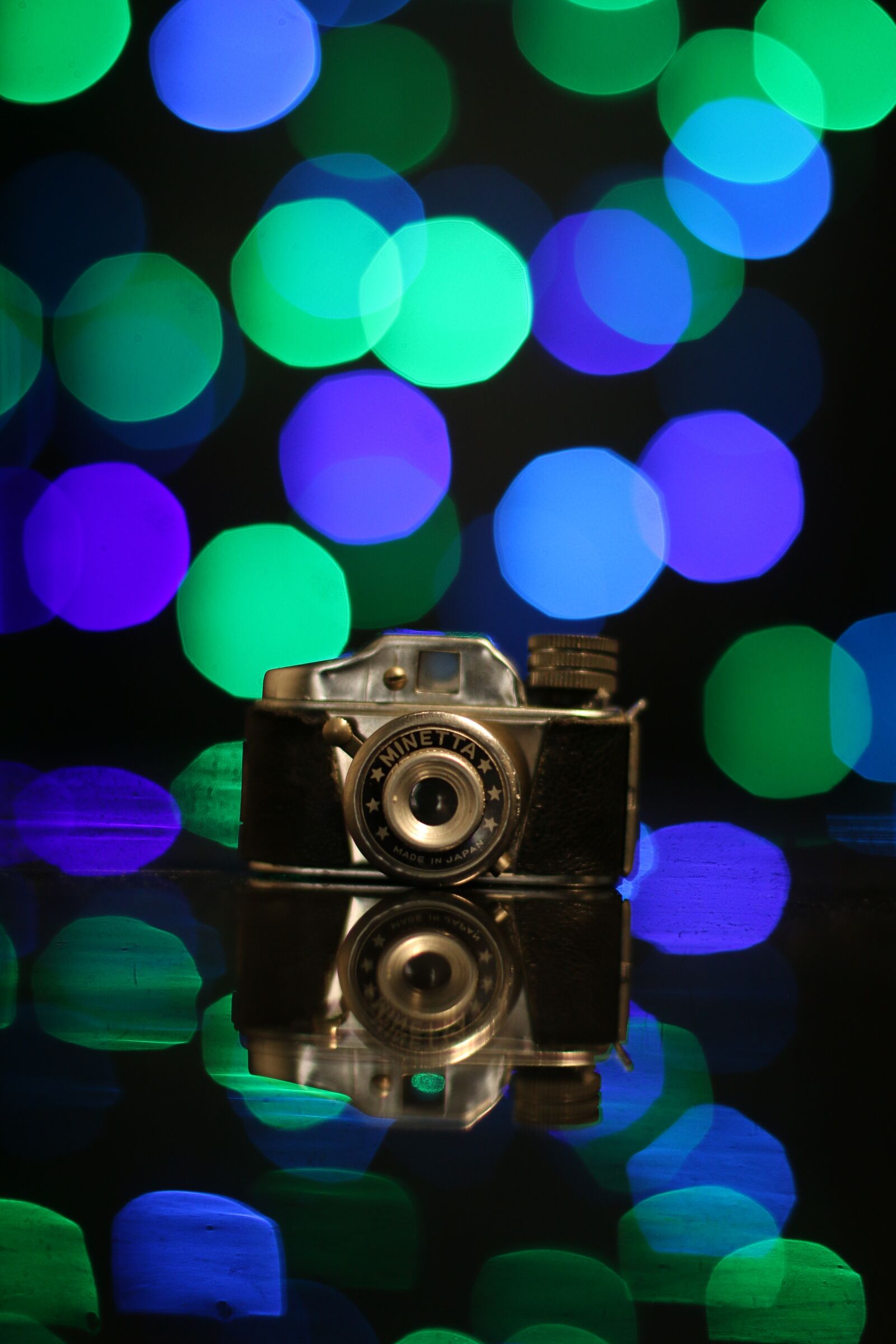 Canon EOS 70D + Canon EF 50mm F1.4 USM sample photo. Still life, color, micro photography