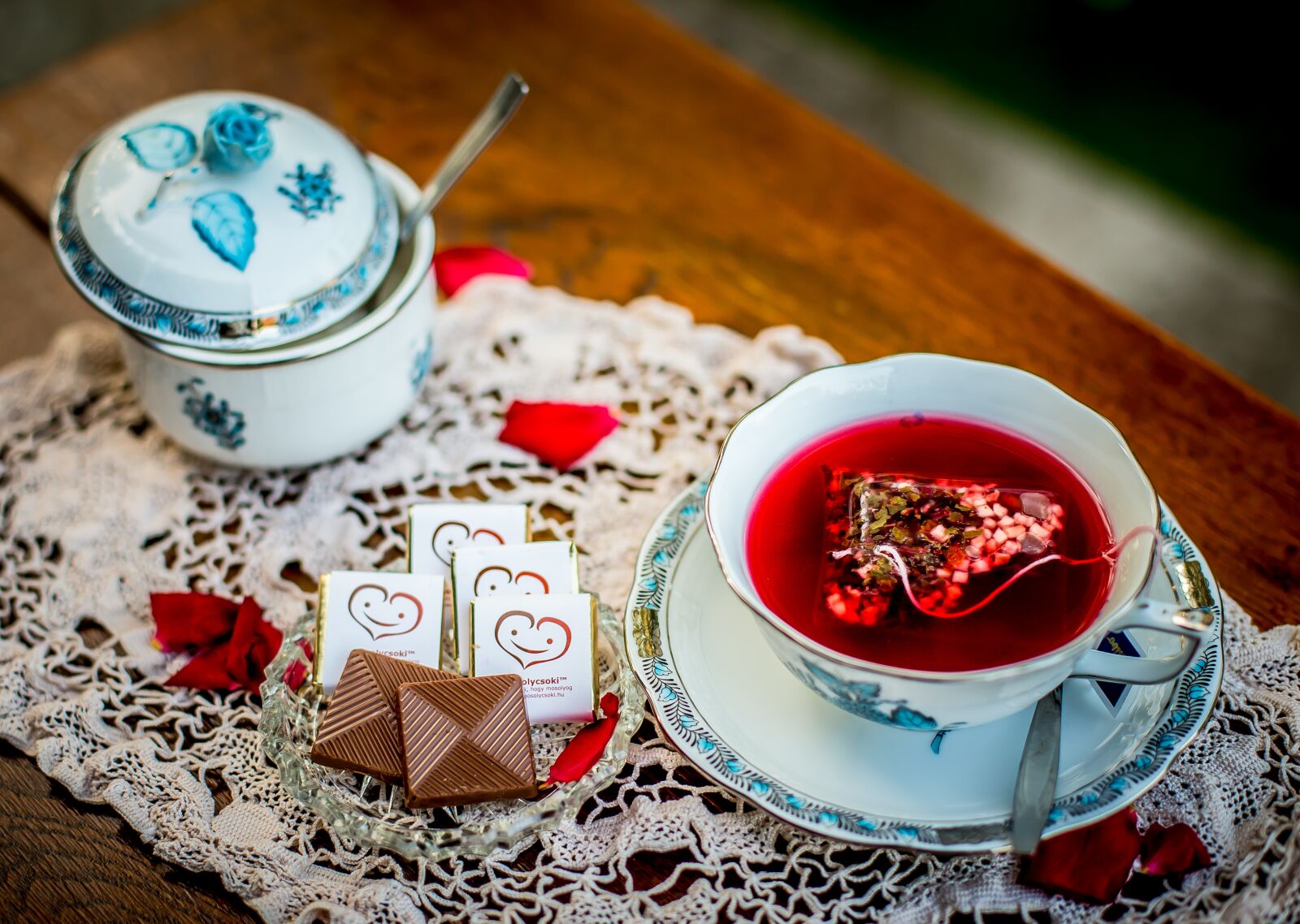Canon EOS 6D + Canon EF 50mm F1.4 USM sample photo. Chocolate, gift, coffee chocolate photography