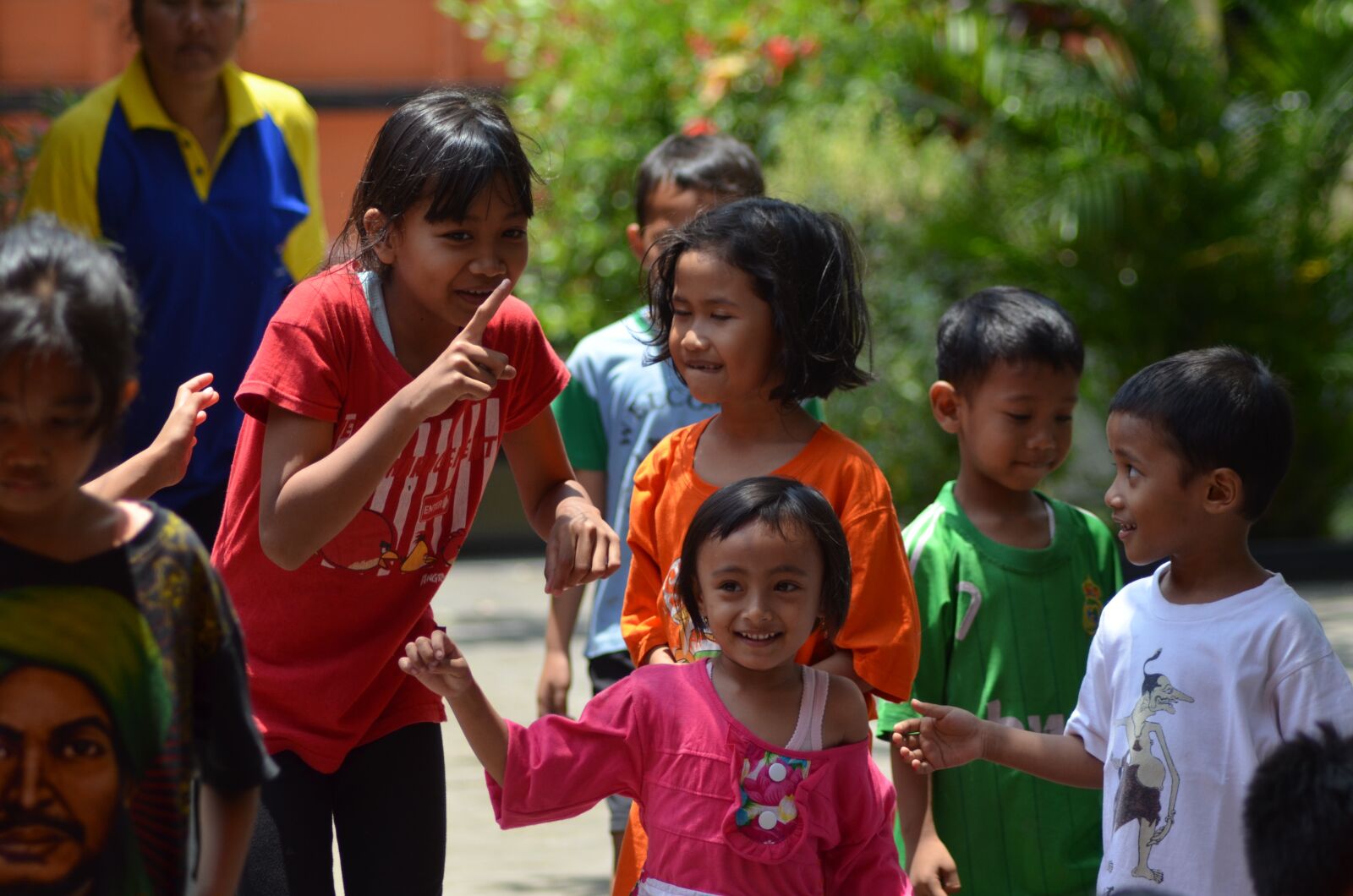 Nikon D5100 sample photo. Girls, play, outdoor photography