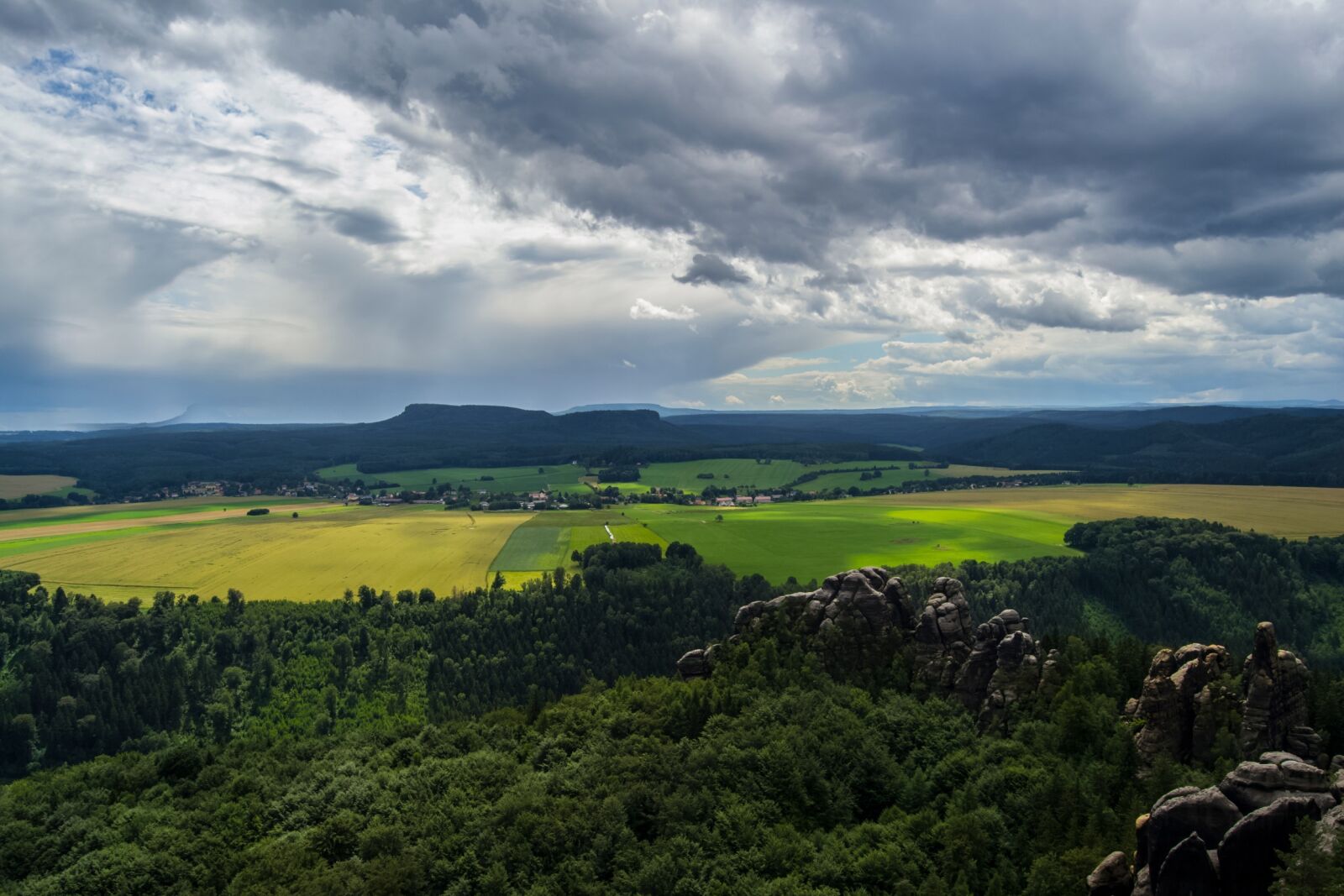 Nikon D3100 sample photo. Schrammstein viewpoint, schrammsteine, view photography