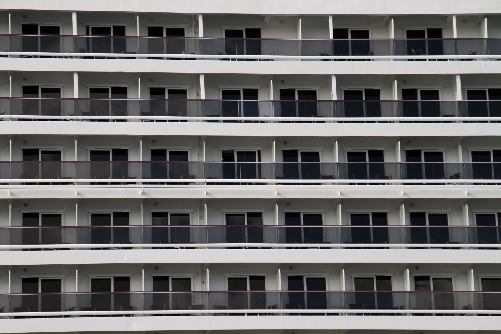 Canon EOS 7D sample photo. Windows, pattern, shape photography
