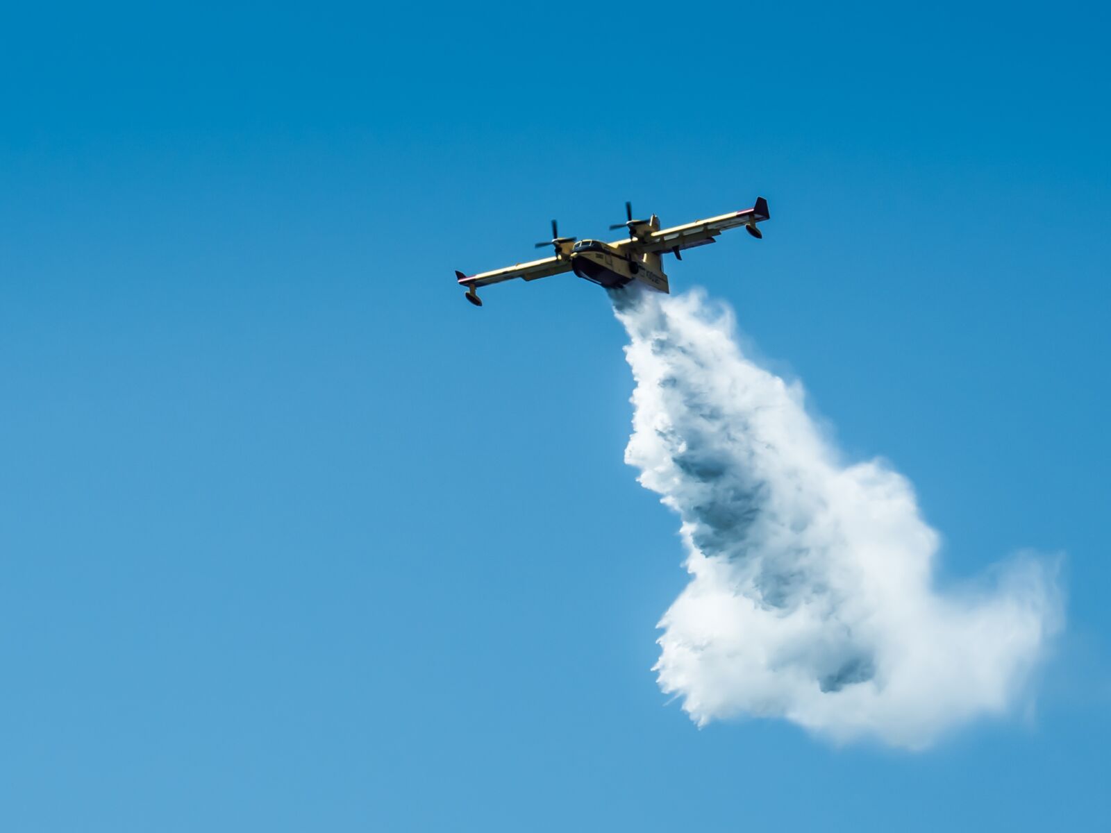 Olympus OM-D E-M5 II sample photo. Air festival, flight, aircraft photography