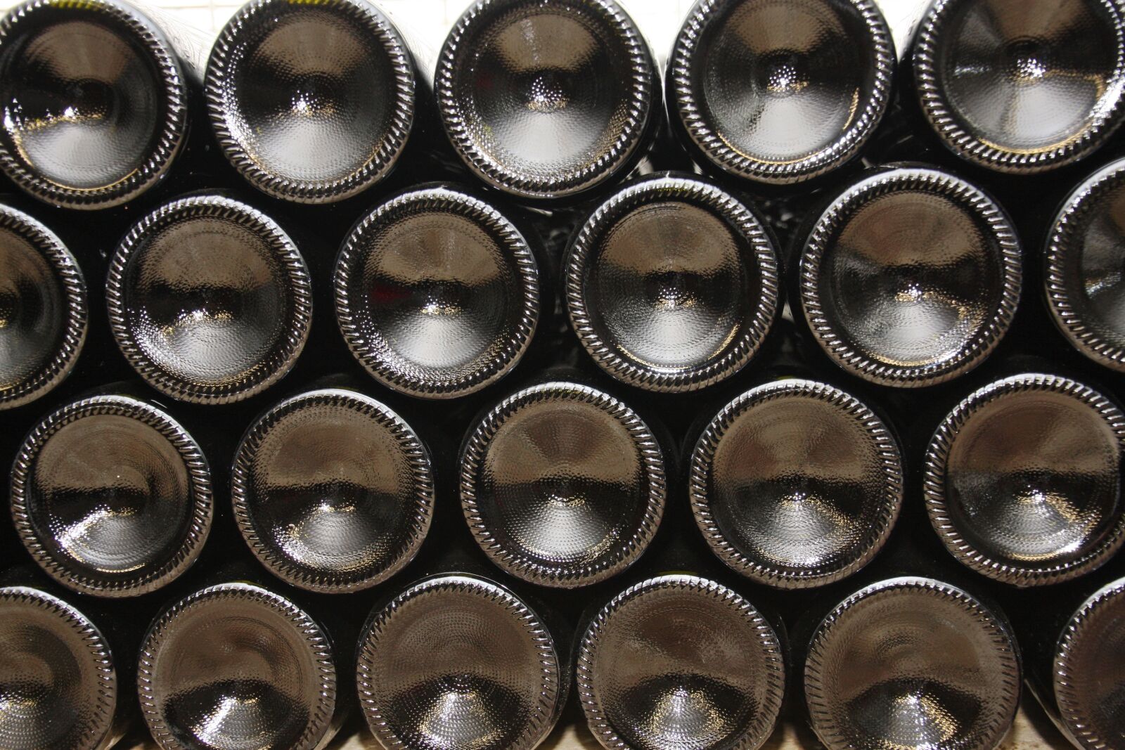 Canon EOS 40D sample photo. Wine bottles, bottles, bottle photography