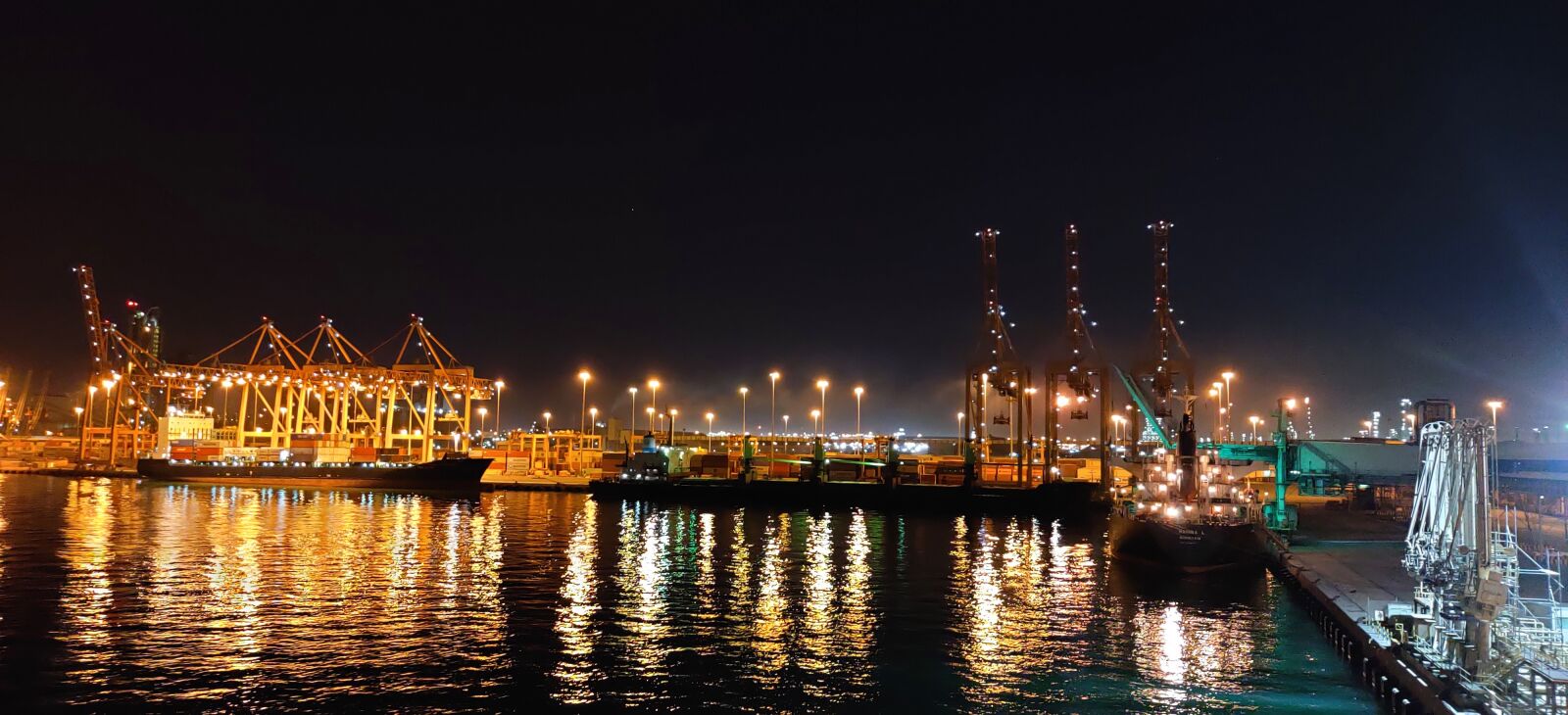 OnePlus GM1901 sample photo. Port, harbor, jetty photography