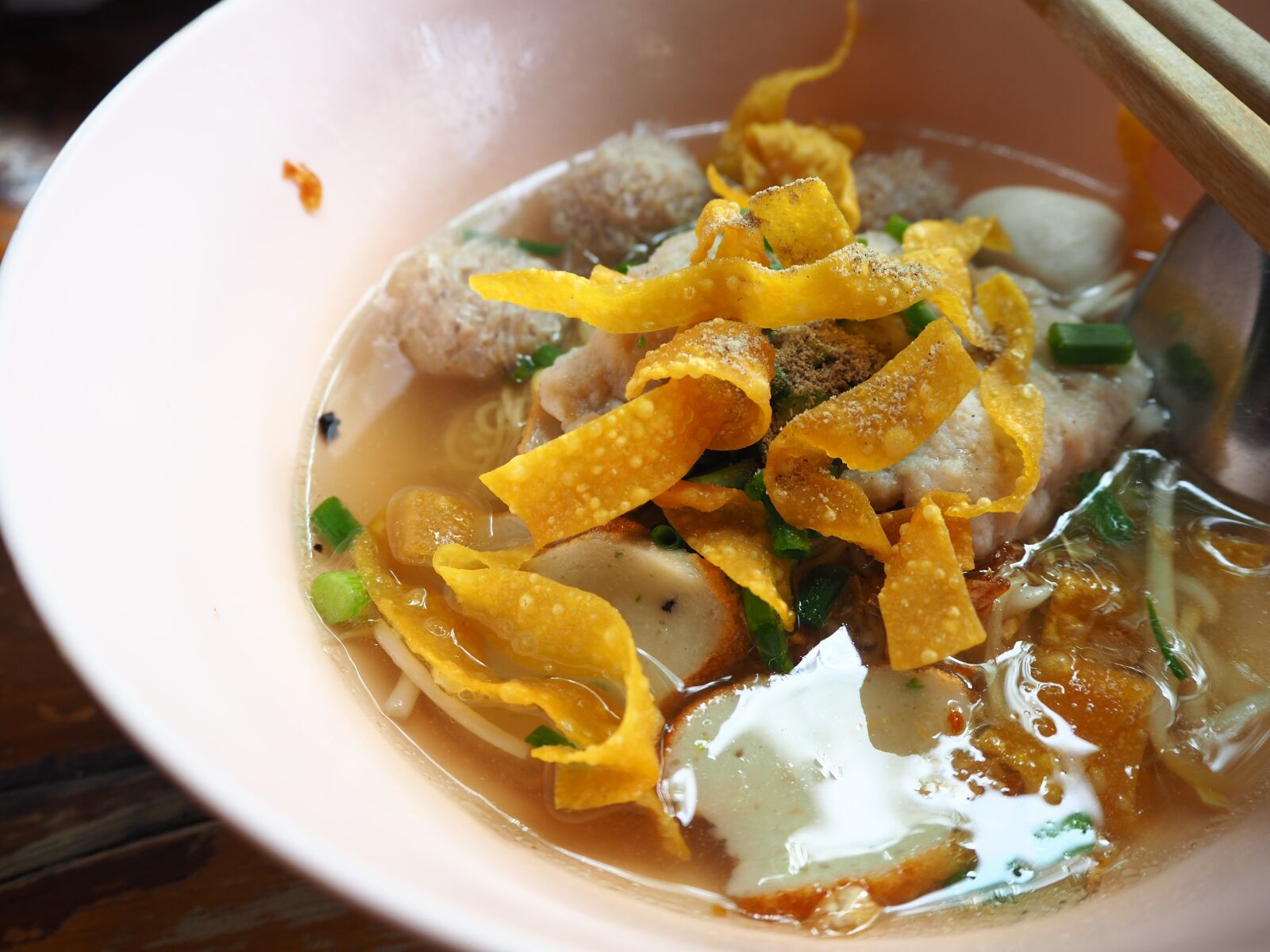 Olympus OM-D E-M10 II sample photo. Menu, noodle, food photography