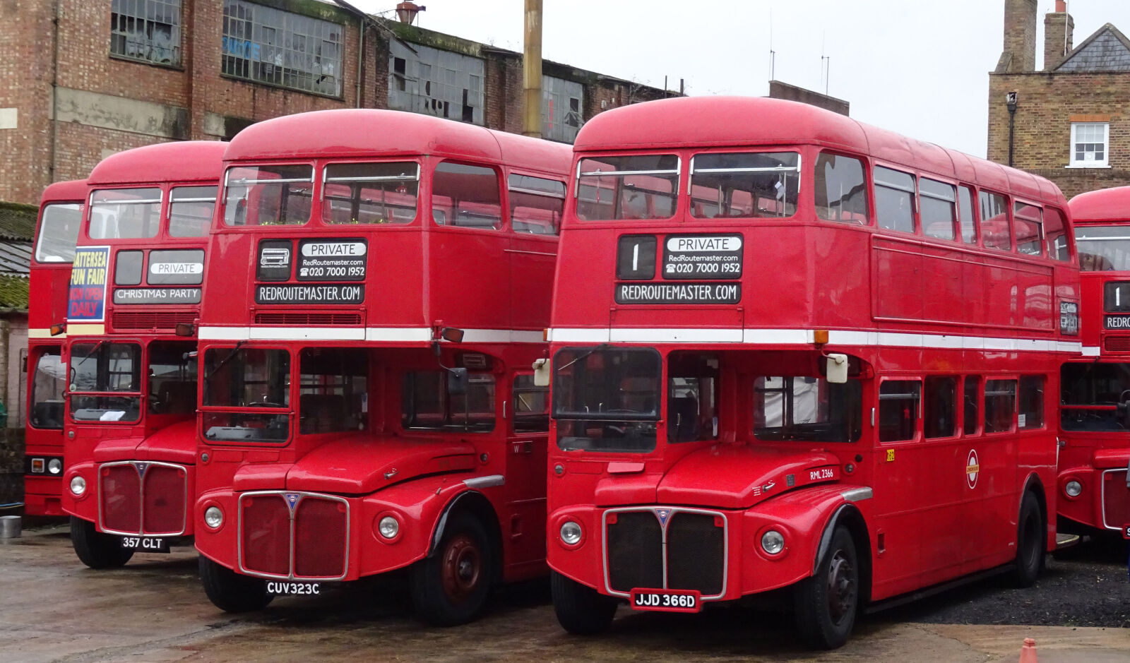 Sony DSC-HX60 sample photo. Buses, routemasters photography