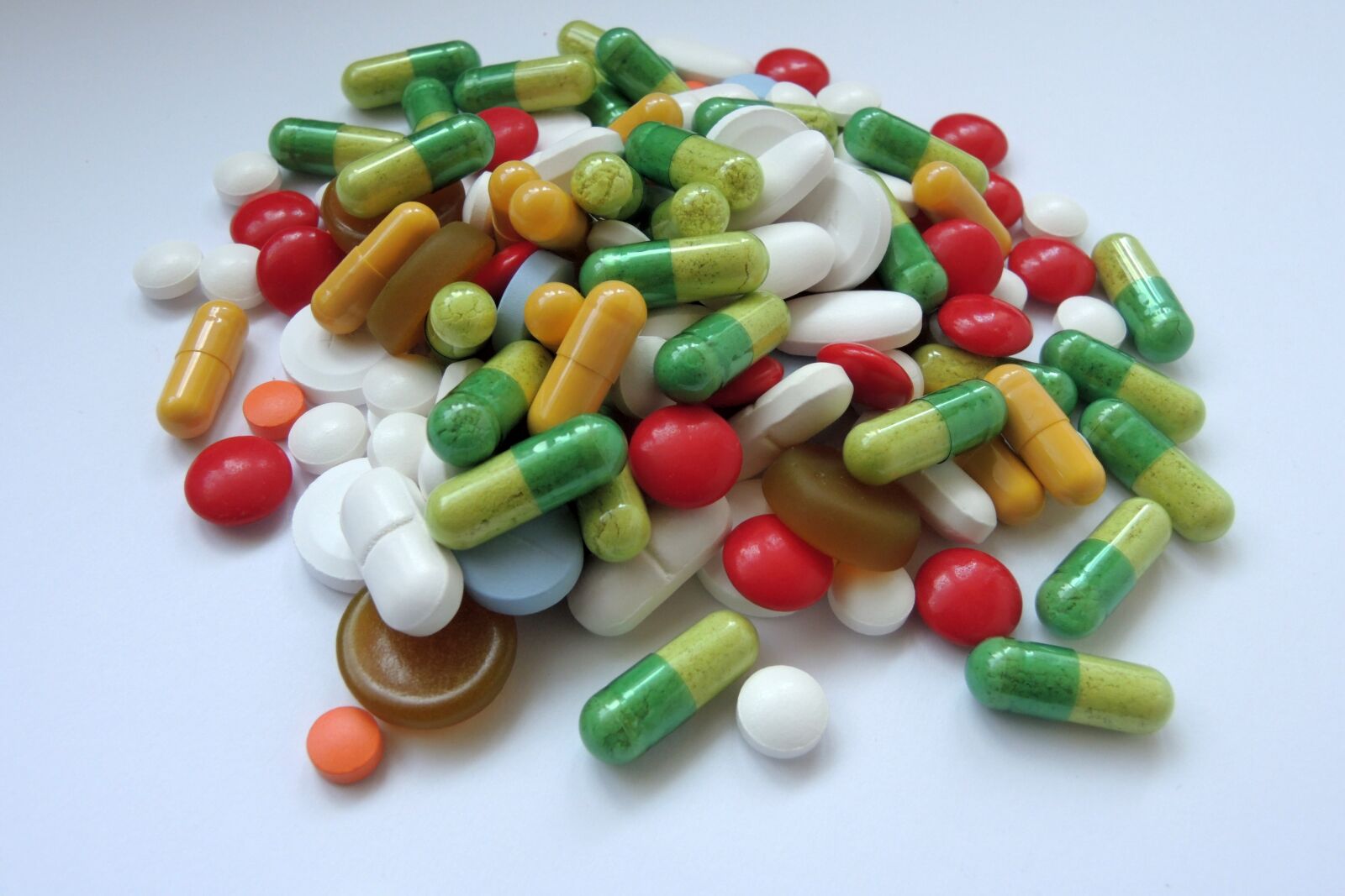Nikon Coolpix P7800 sample photo. Medications, medical, the disease photography