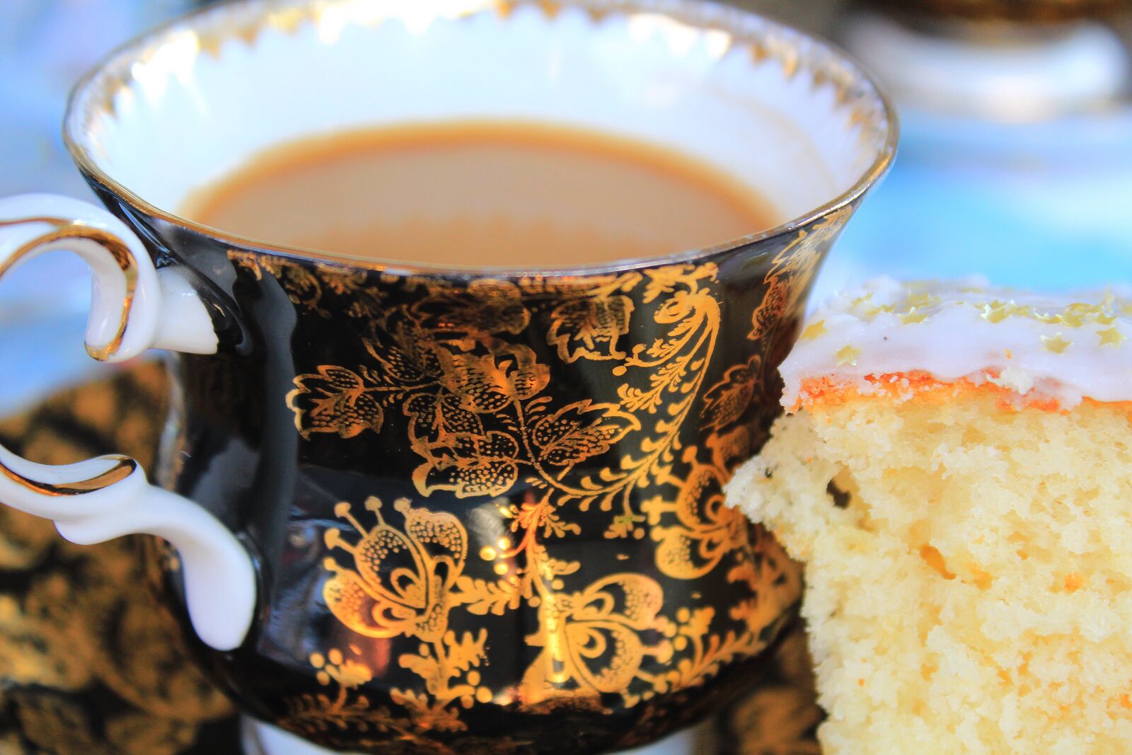 Canon EOS 1300D (EOS Rebel T6 / EOS Kiss X80) sample photo. Coffee, cake, tea cup photography