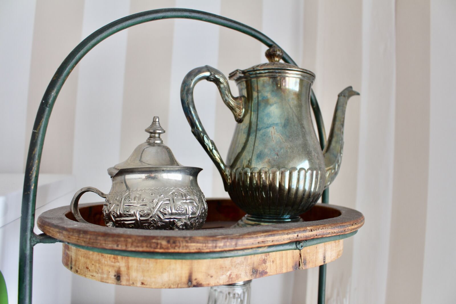 Canon EOS 700D (EOS Rebel T5i / EOS Kiss X7i) sample photo. Tea, silver, drink photography