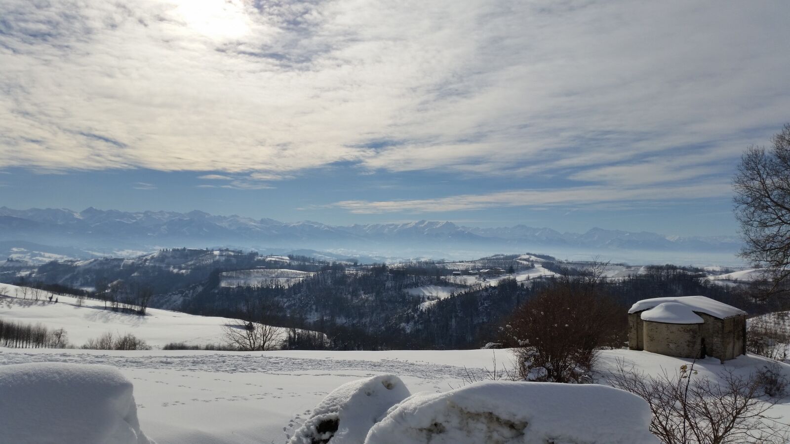 Samsung Galaxy S5 sample photo. Langhe, hills, winter photography