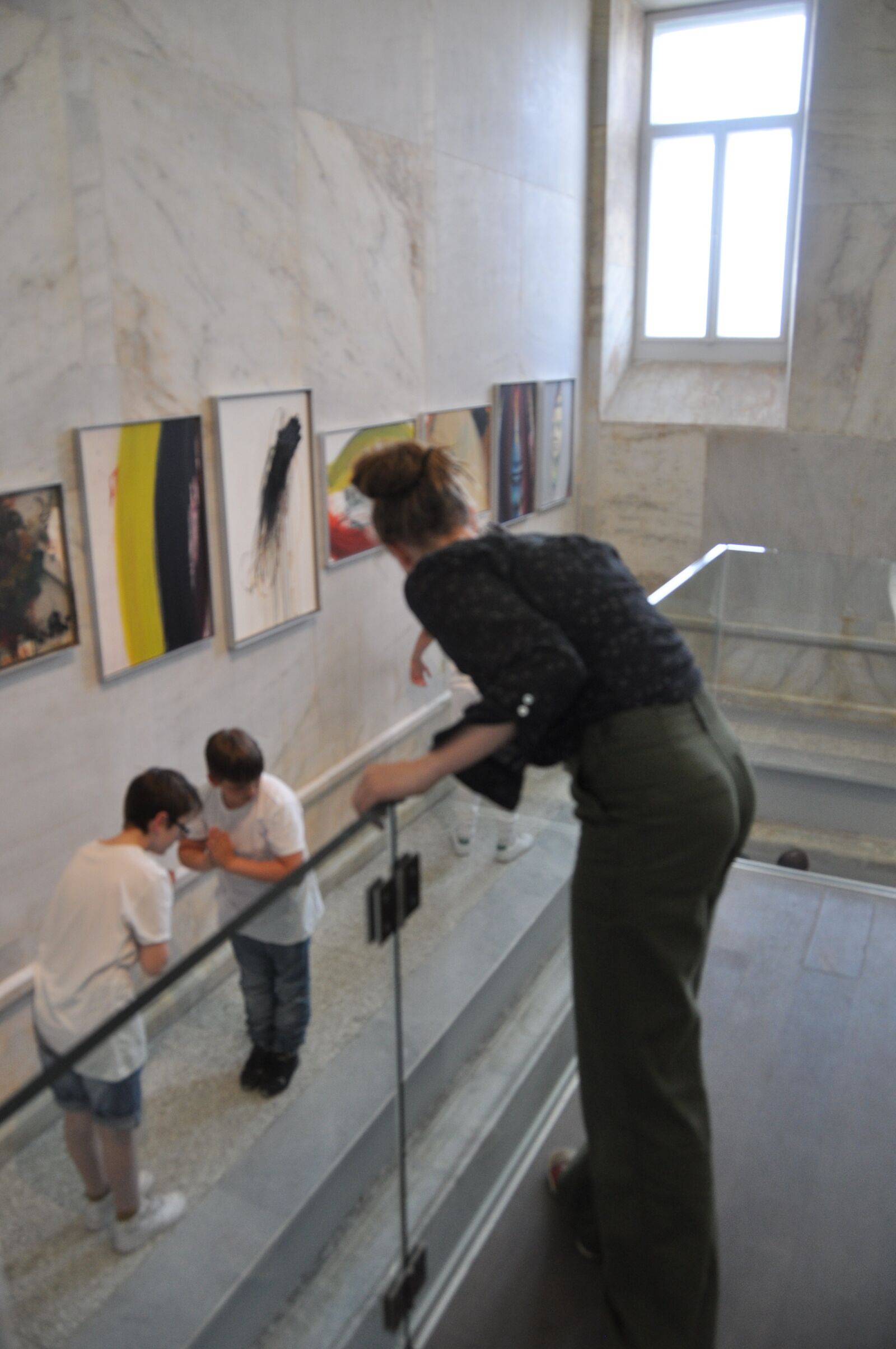 Nikon D90 sample photo. Museum, visitos, handrail photography