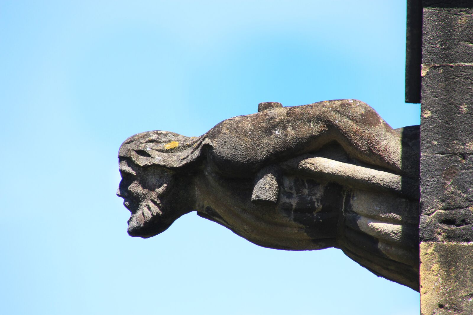 Canon EOS 700D (EOS Rebel T5i / EOS Kiss X7i) + Tamron 16-300mm F3.5-6.3 Di II VC PZD Macro sample photo. Gargoyle, medieval, cathedral photography