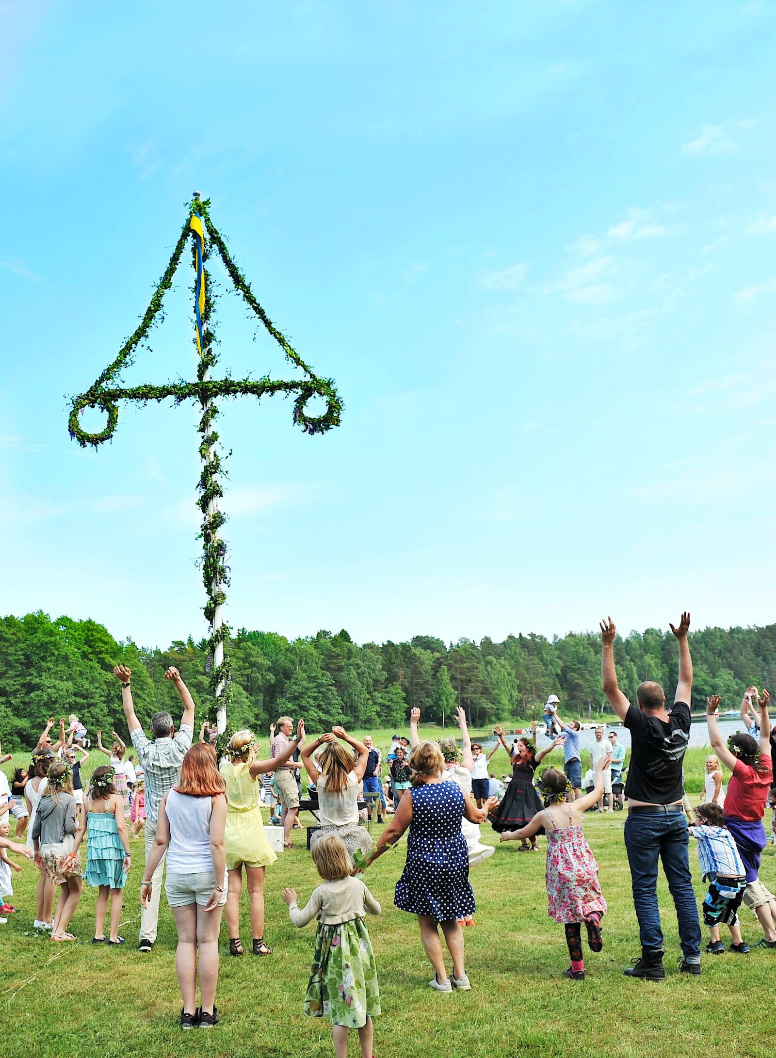 Nikon D3 sample photo. Midsummer, games, maypole photography