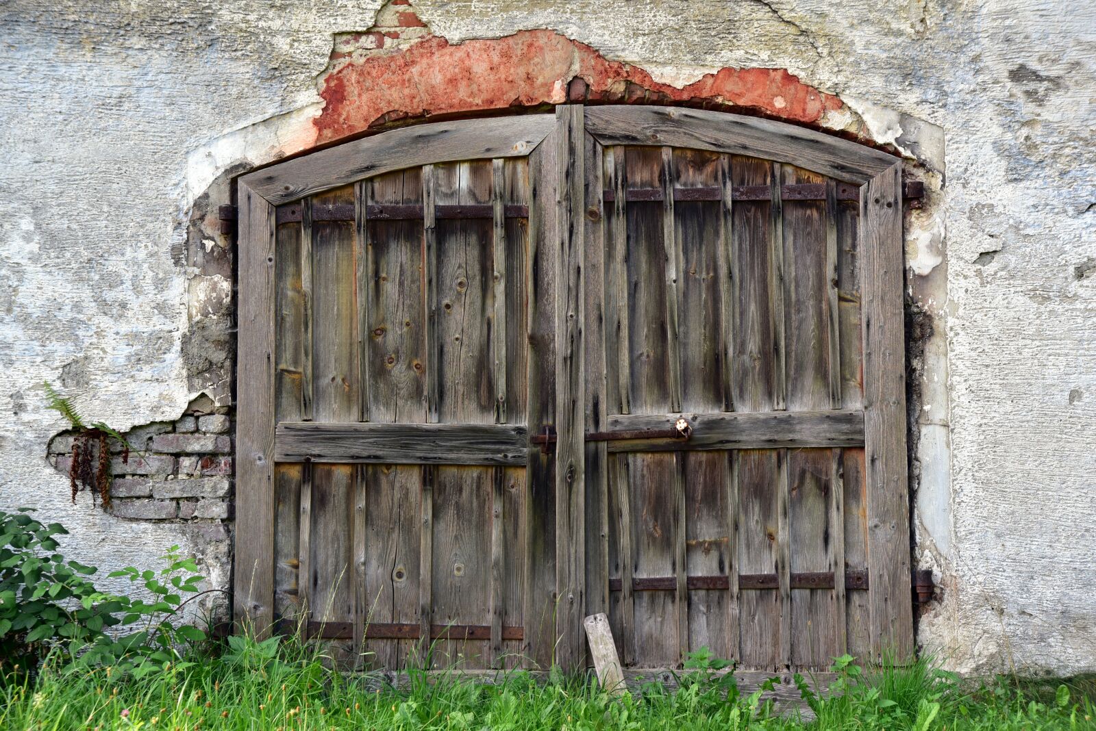 Nikon D750 sample photo. Wall, old, lost places photography