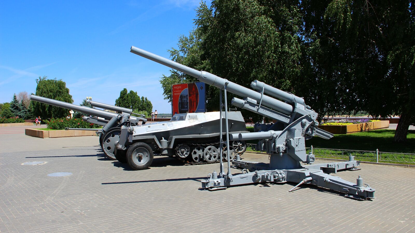 Canon EF-S 18-135mm F3.5-5.6 IS sample photo. Cannon, volgograd, museum photography