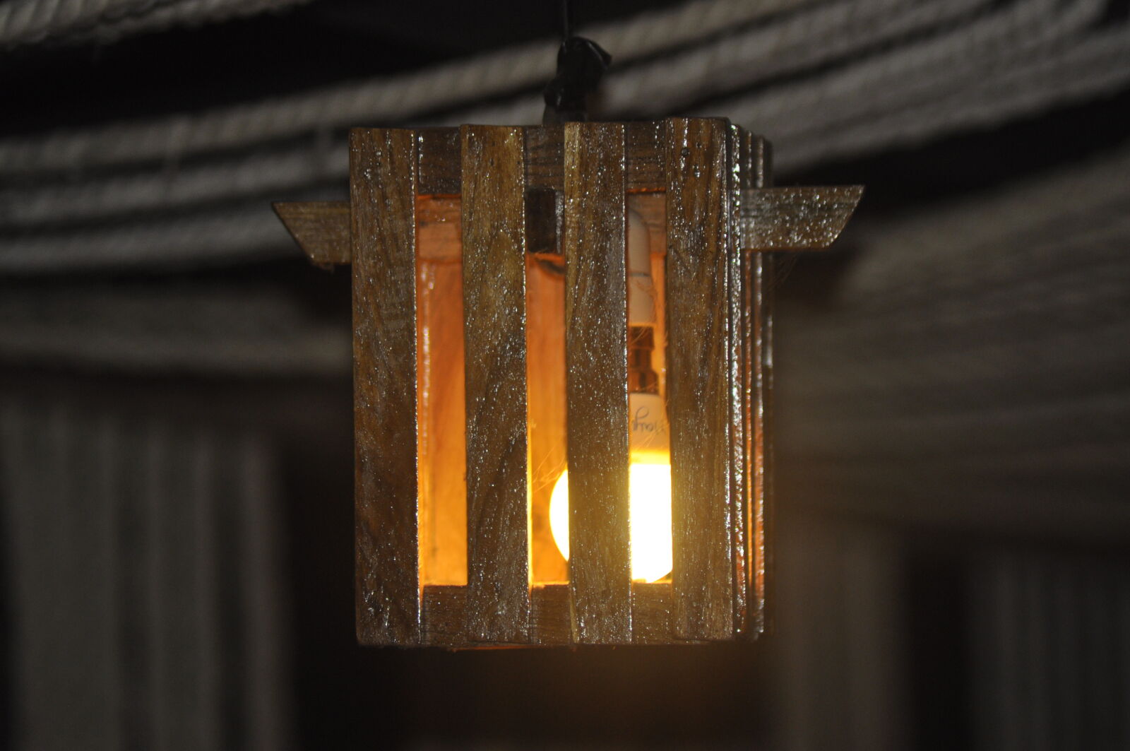 Nikon D90 sample photo. Ceiling, lamp, golden, yellow photography