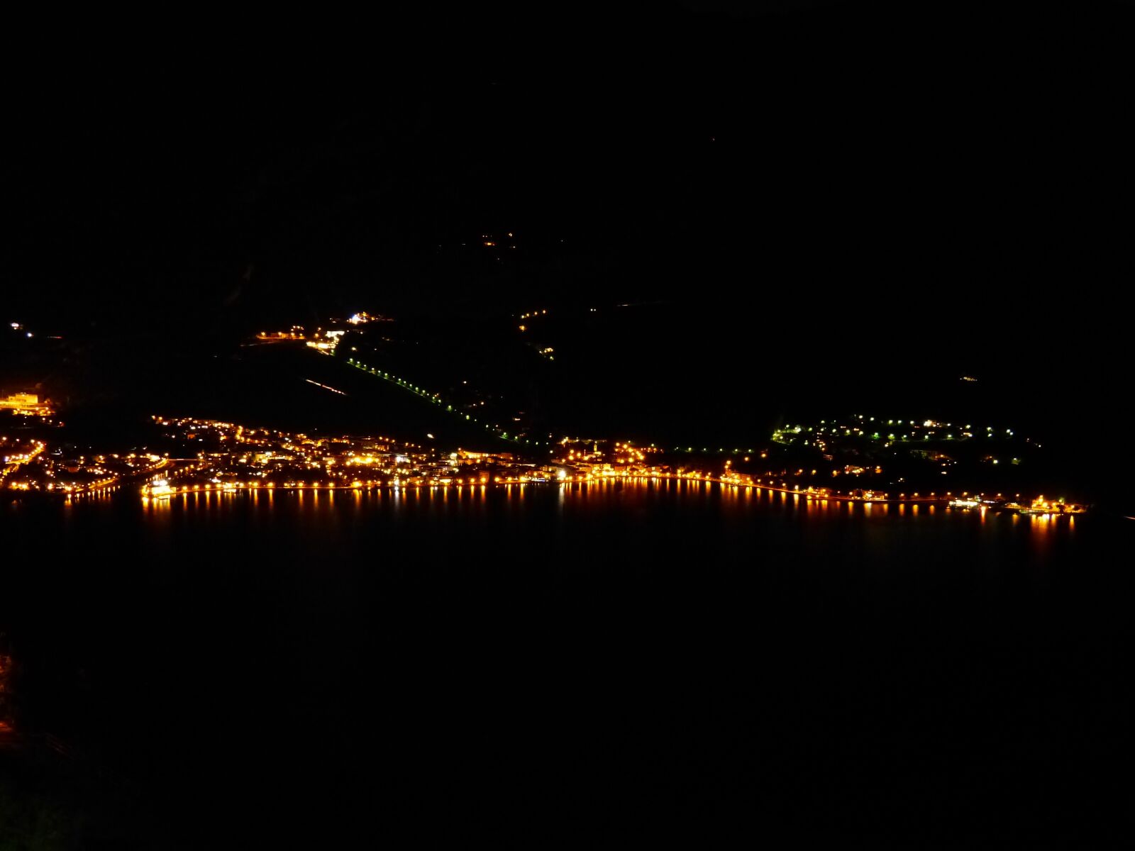 Panasonic Lumix DMC-FZ200 sample photo. Torbole, at night, coast photography