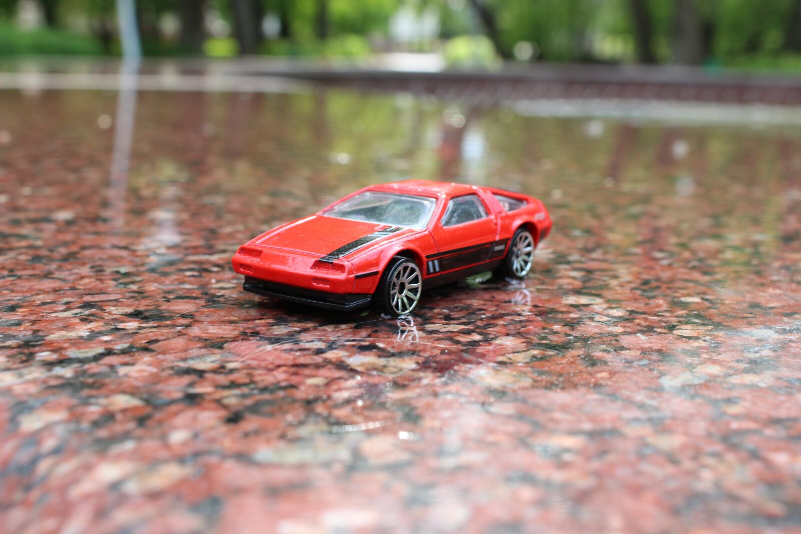 Canon EOS 600D (Rebel EOS T3i / EOS Kiss X5) sample photo. Toy, machine, dalorian photography