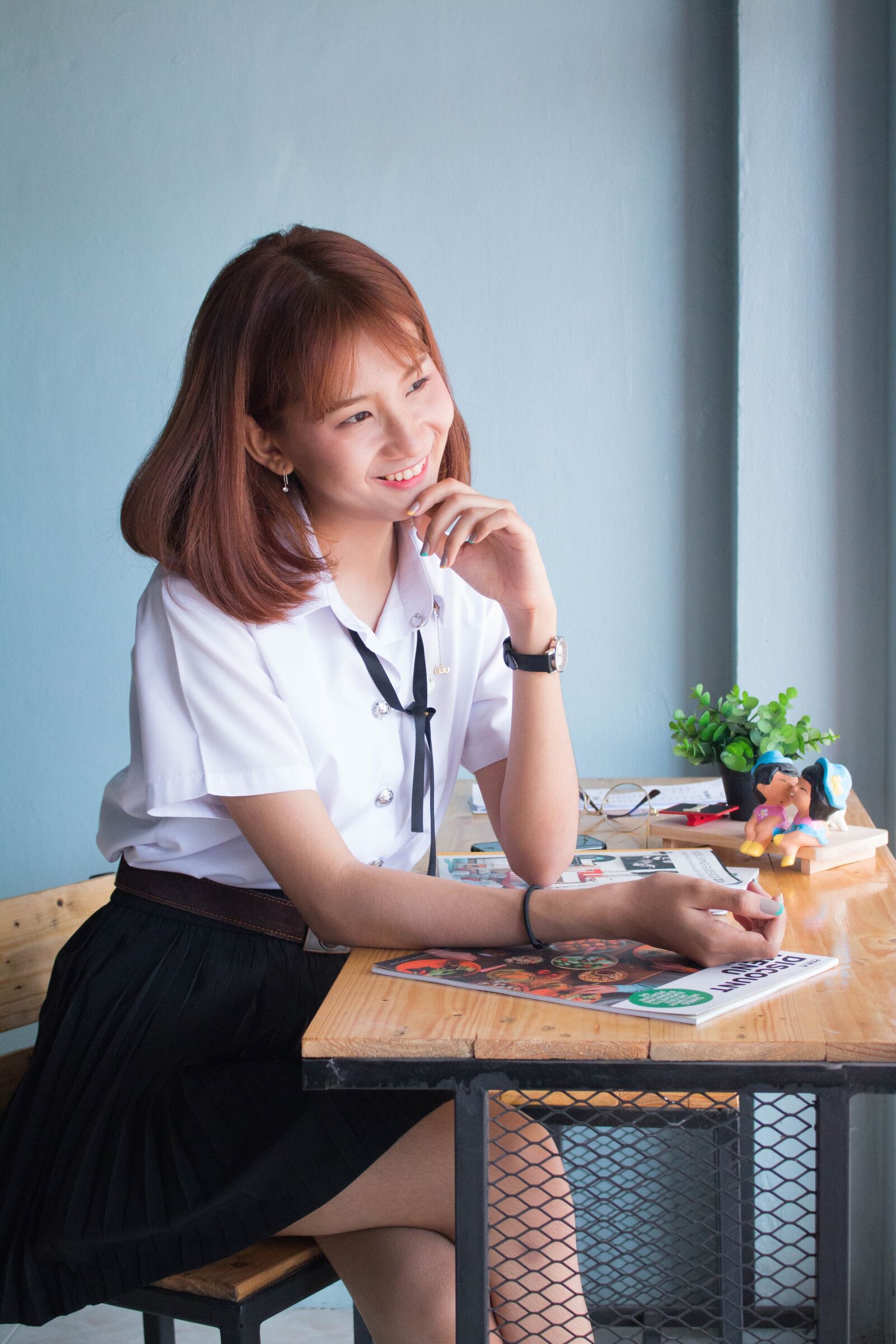 Canon EOS 70D sample photo. Students, cafe, girl photography
