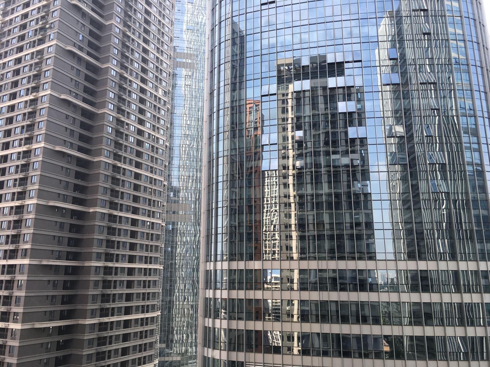 Apple iPhone 6s Plus sample photo. Skyscraper, architecture, city photography