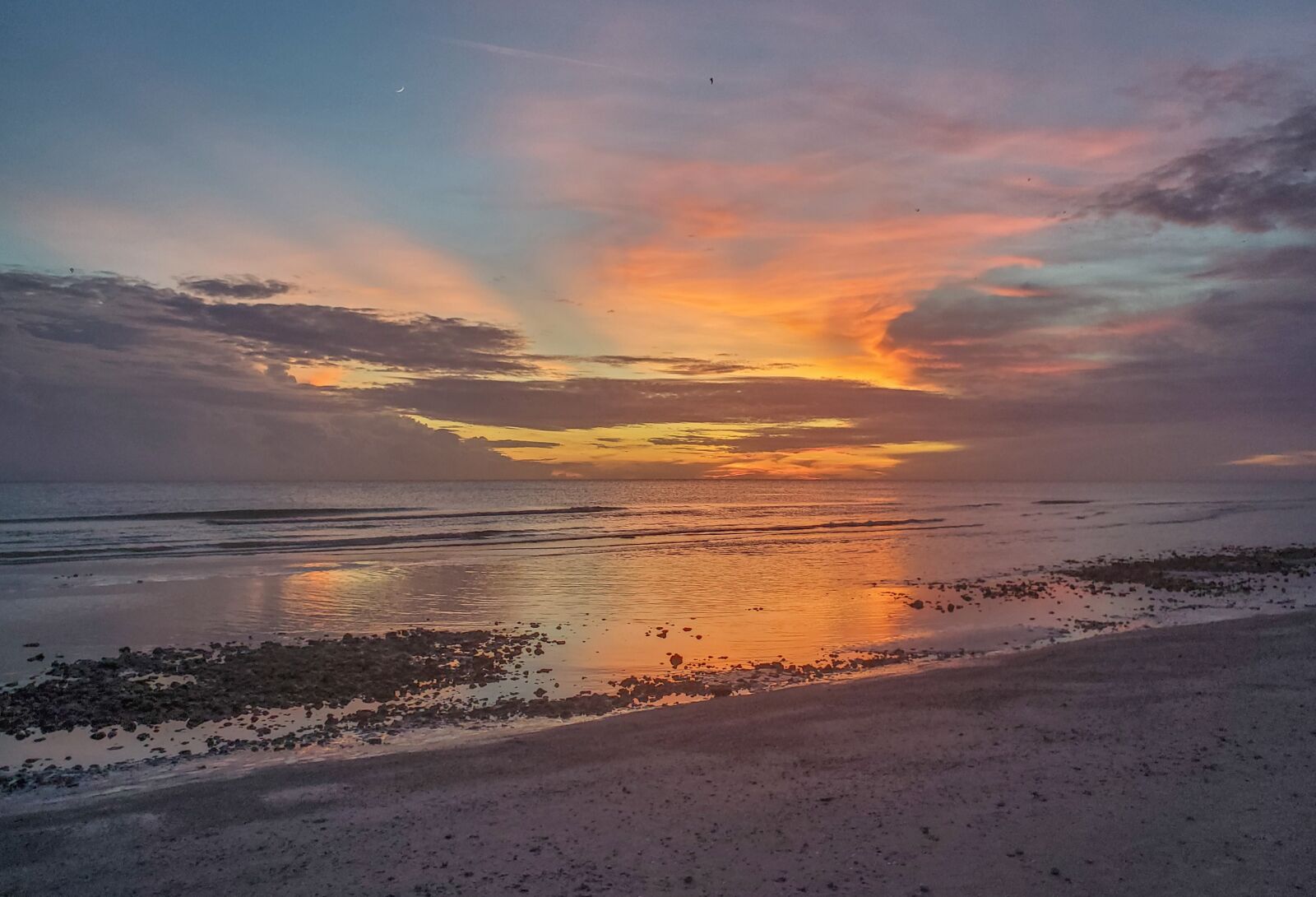 Samsung Galaxy S10 sample photo. Ocean, sunset, beach photography