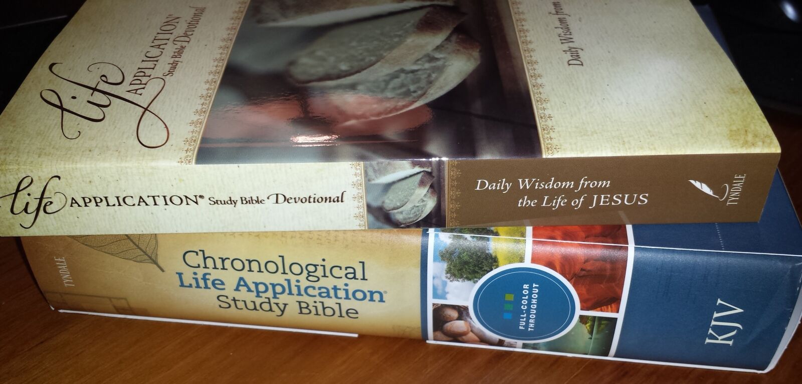 Samsung Galaxy S4 sample photo. Books, bible, devotions photography