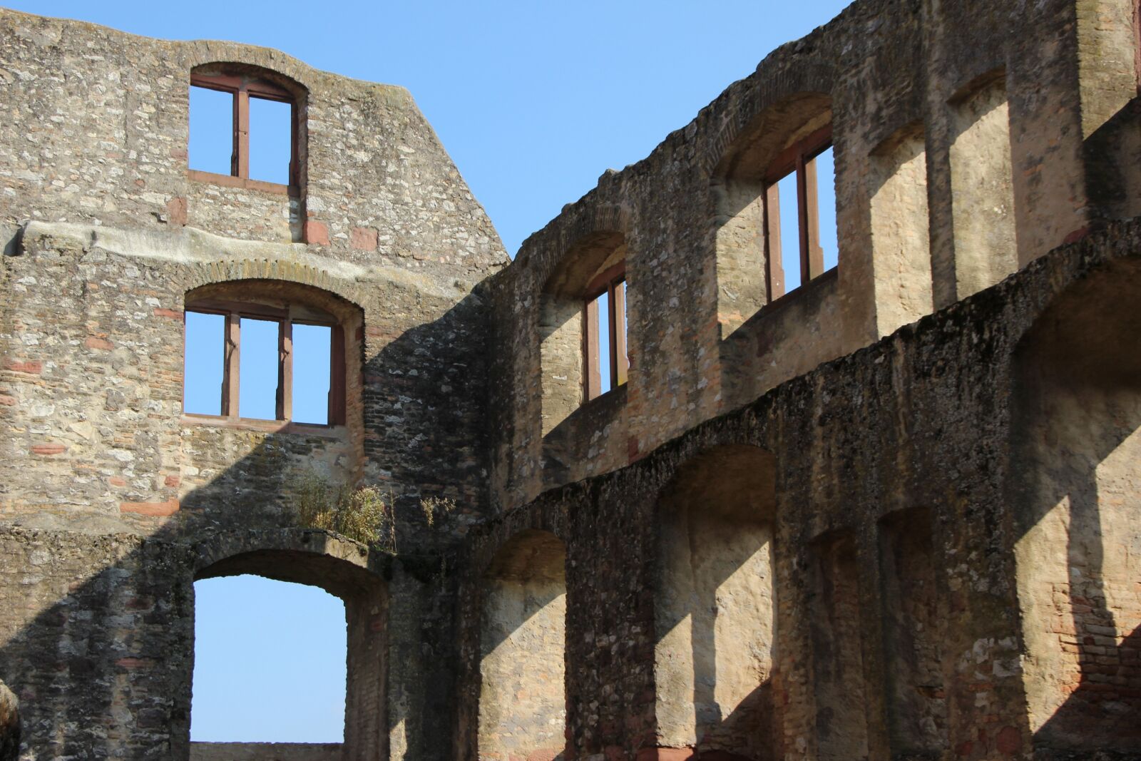 Canon EOS 600D (Rebel EOS T3i / EOS Kiss X5) sample photo. Oppenheim, castle, ruin photography