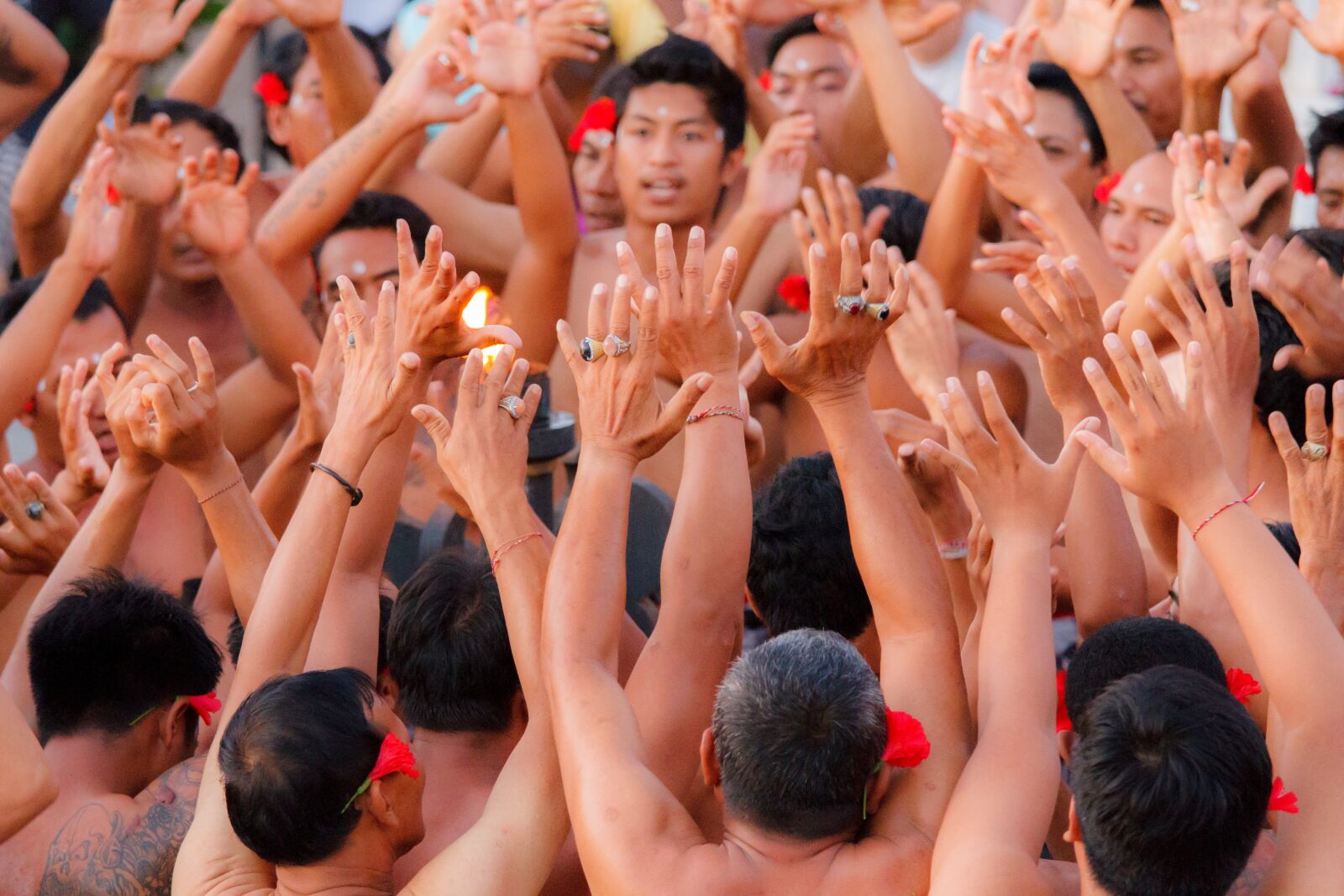 Canon EOS 7D + Canon EF 70-200mm F4L IS USM sample photo. Hands, bali, uluwatu photography