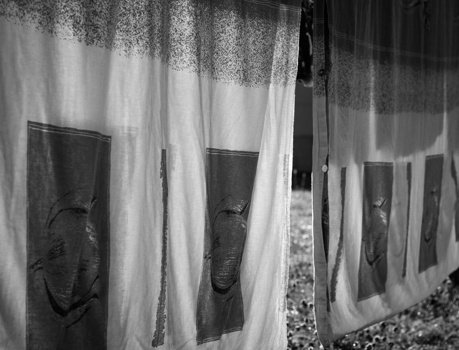 Canon EOS 700D (EOS Rebel T5i / EOS Kiss X7i) + Canon EF 50mm F1.8 STM sample photo. Clothes, the hanging, bed photography