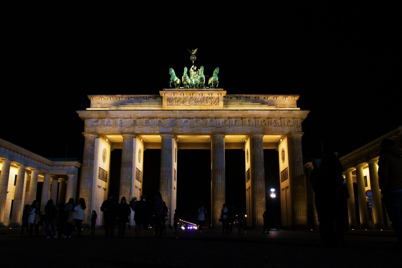 Canon EOS 1100D (EOS Rebel T3 / EOS Kiss X50) sample photo. The brandenburg gate, berlin photography