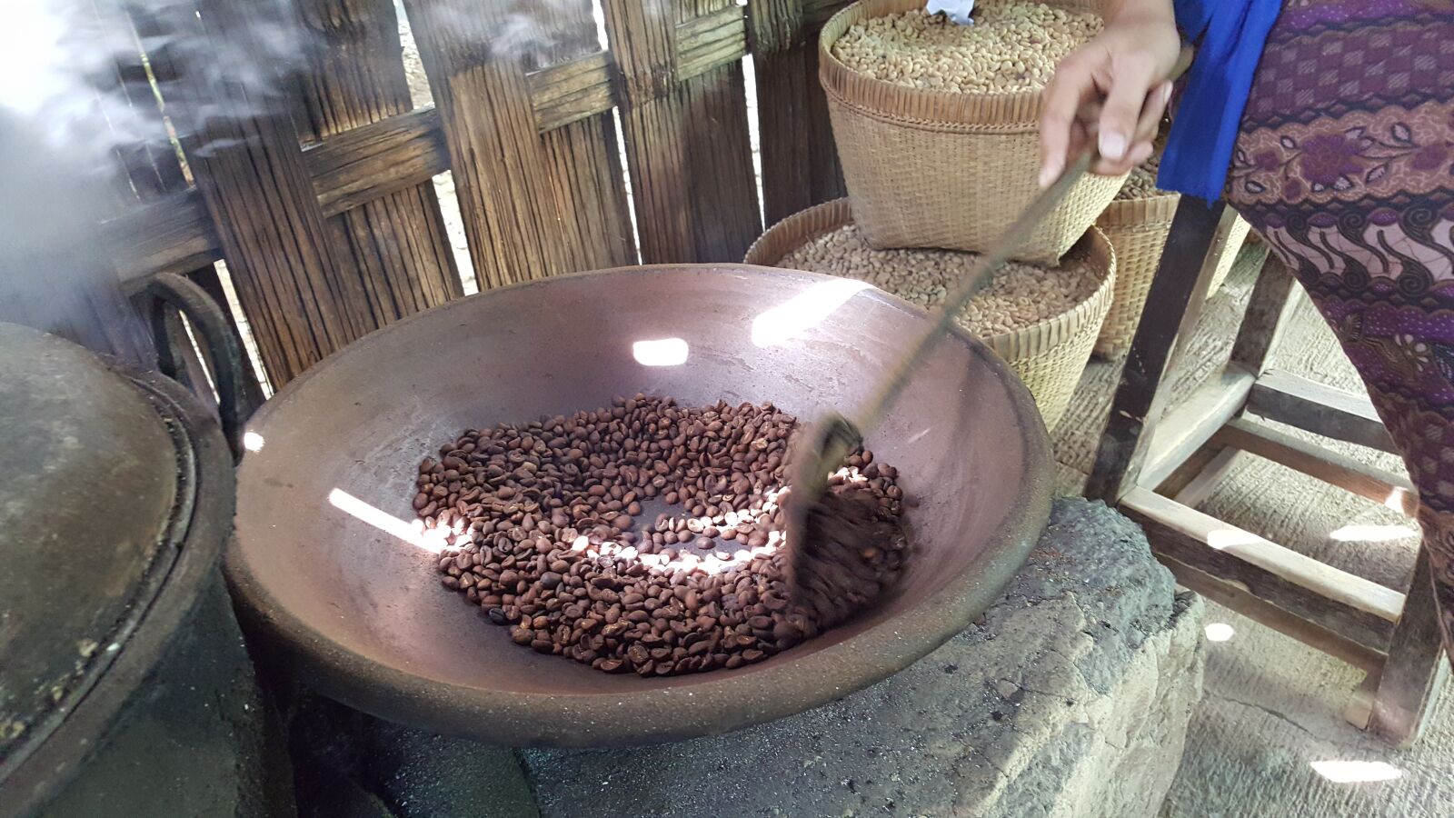Samsung Galaxy Note5 sample photo. Coffee, coffee making, coffee photography
