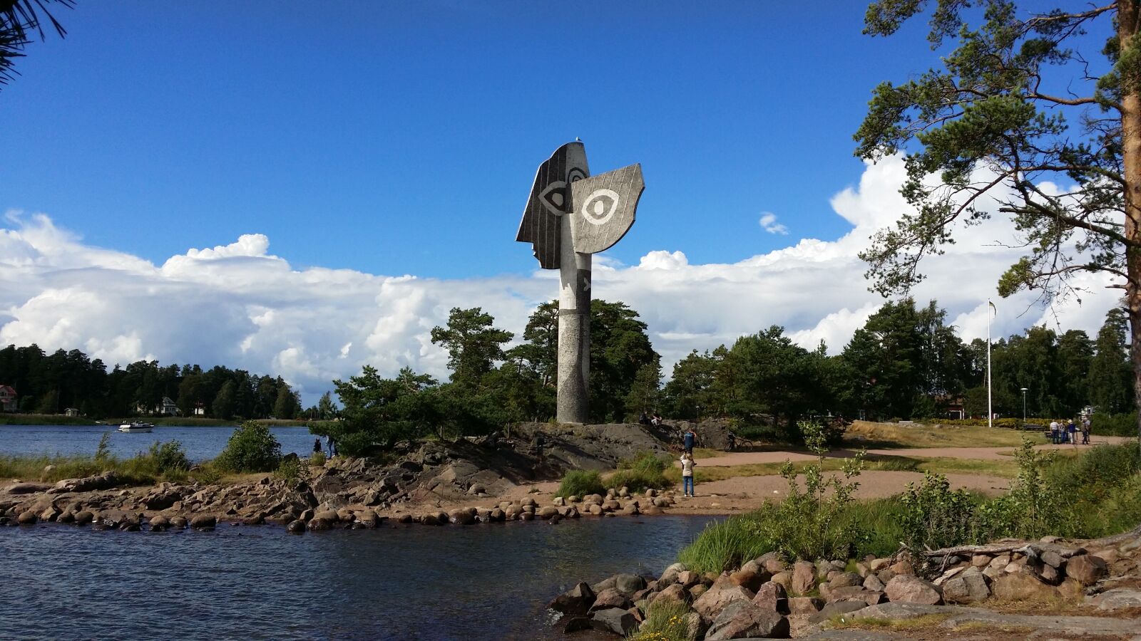 Samsung Galaxy S4 sample photo. Picasso sculpture, kristinehamn, summer photography