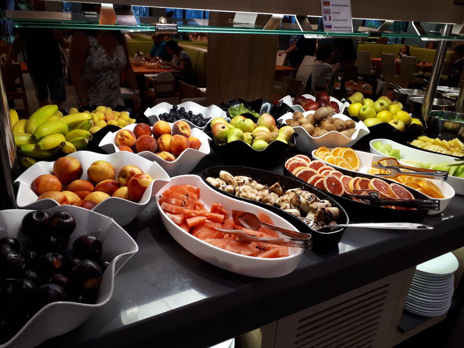 Samsung Galaxy A5(2017) sample photo. Eat, buffet, restaurant photography