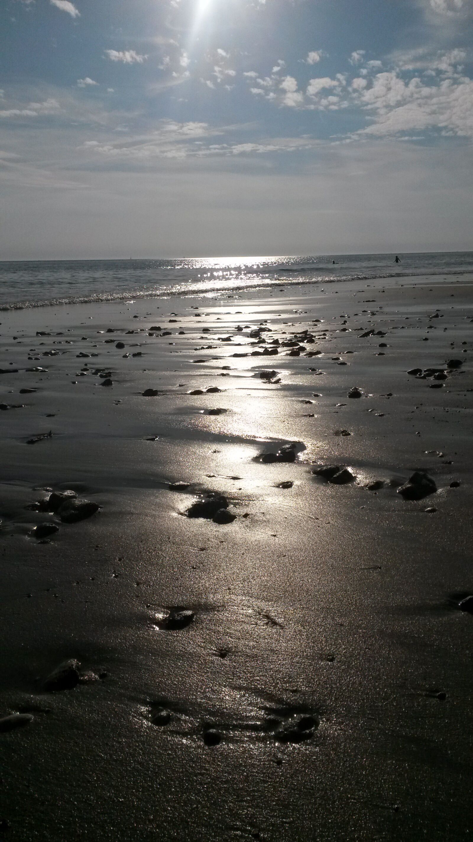 Samsung Galaxy S4 Mini sample photo. Beach, stones, sea photography