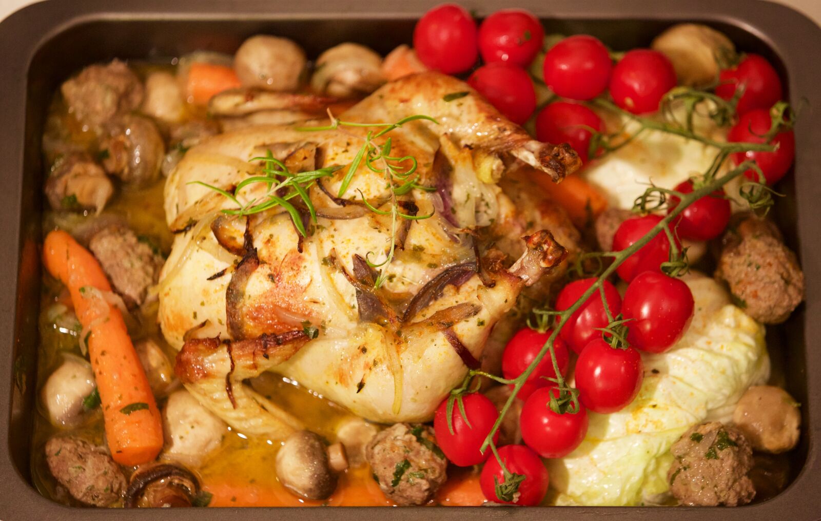 Canon EOS 5D Mark III sample photo. Flat, kitchen, gastronomy photography