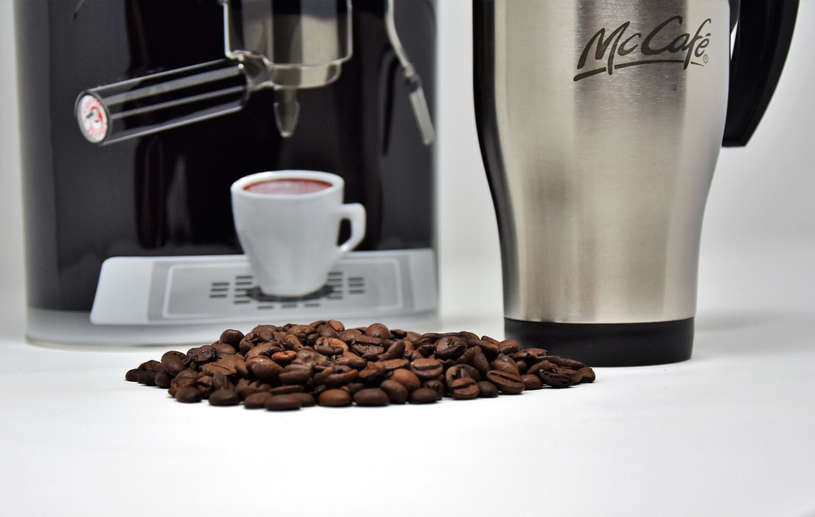 Nikon D7200 sample photo. Coffee coffee beans, cup photography